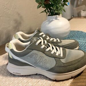 Ryka Women's Green Jog on Suede & Mesh Lace-Up Athletic Sneakers Size 8.5